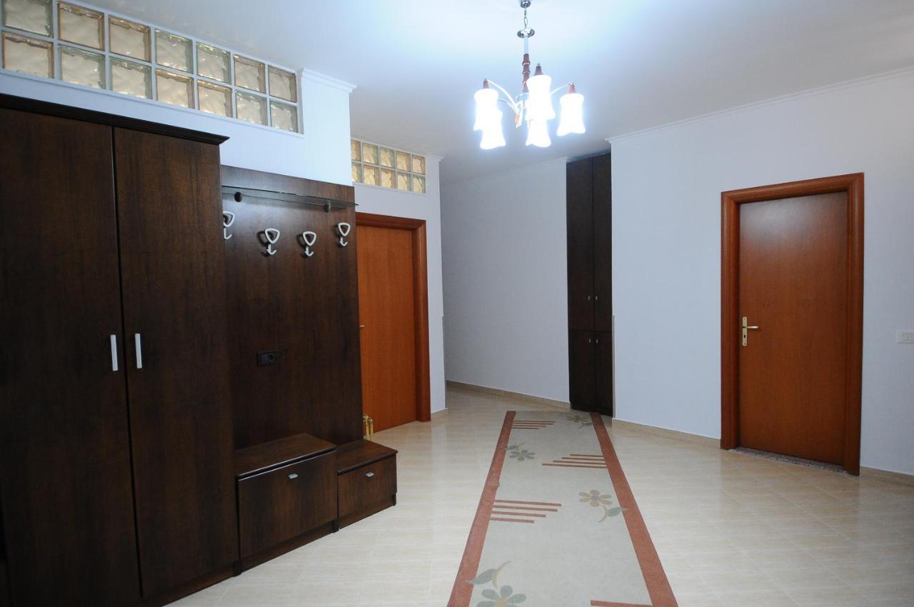Center Tirana Apartment Esterno foto