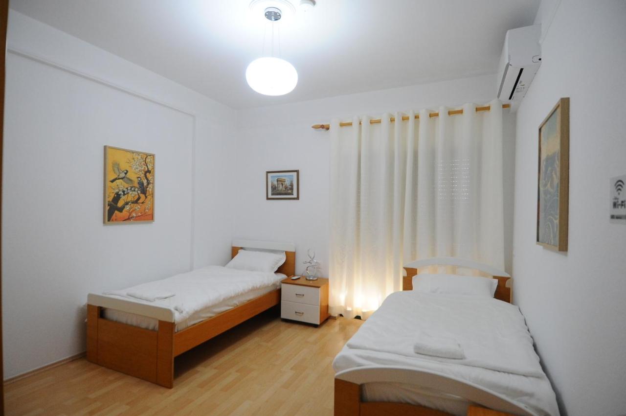 Center Tirana Apartment Esterno foto